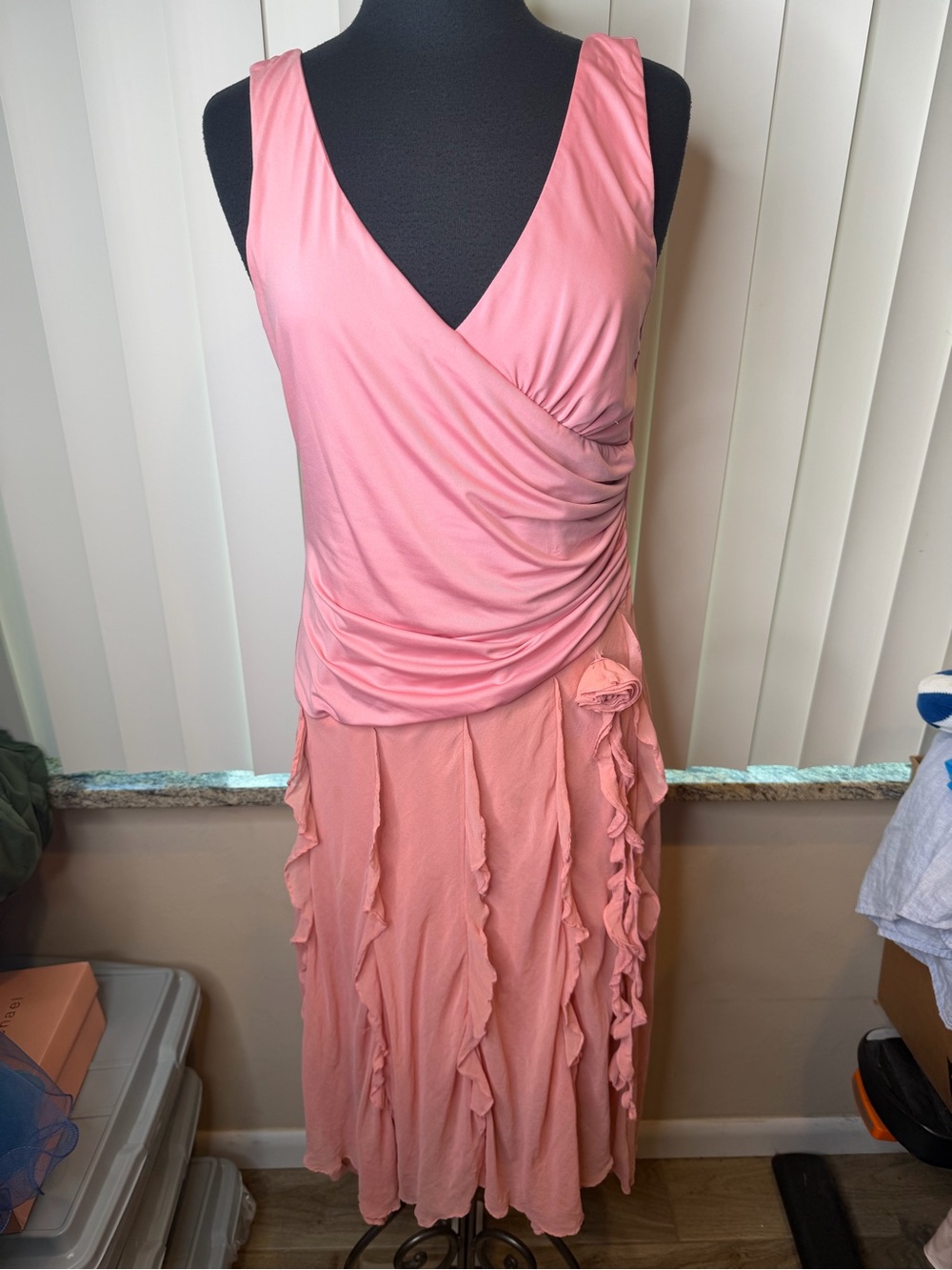Lapis retro pink midi dress V-neckline, ruched bodice, ruffled skirt SZ Large